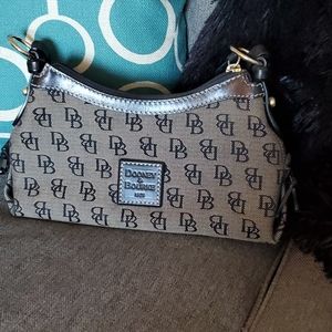 Dooney & Bourke